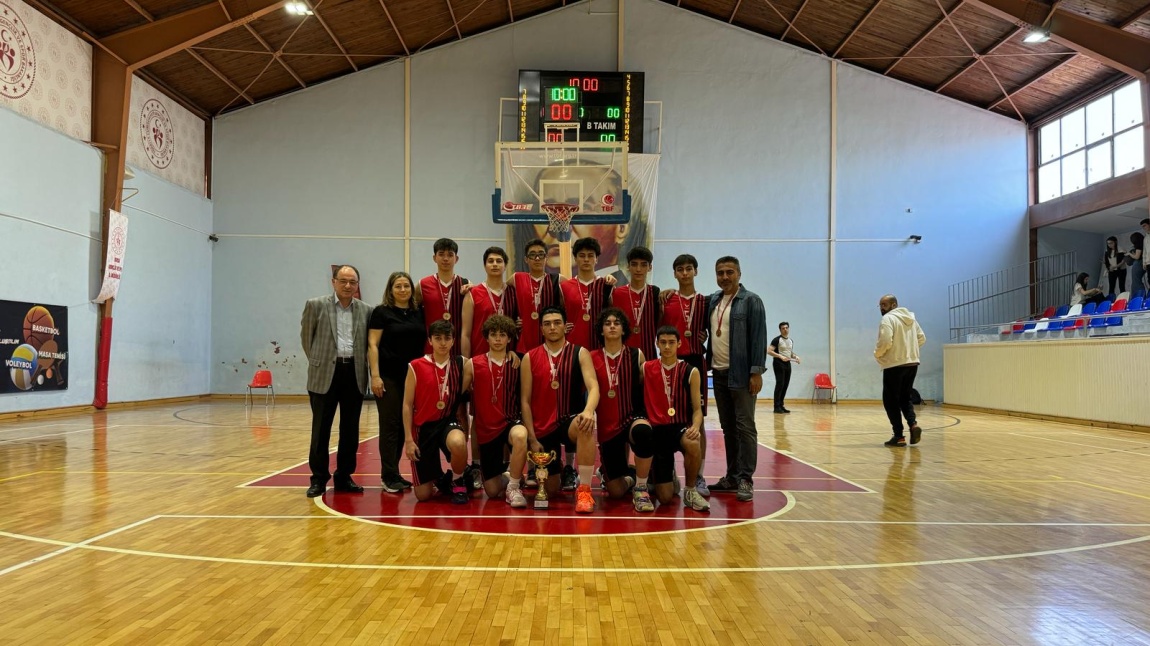 Okulumuz Genç Erkekler Basketbol Takımı Osmangazi Şampiyonu Oldu. 